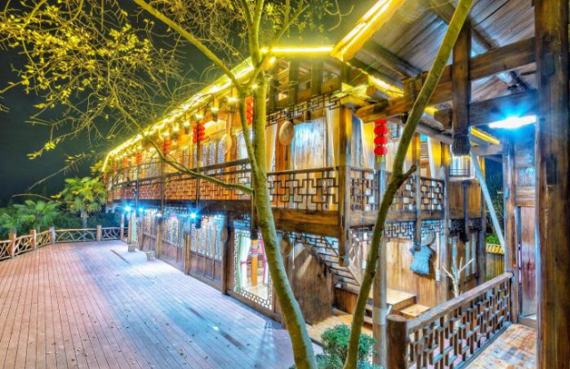 Forest Glass Inn - Hunan