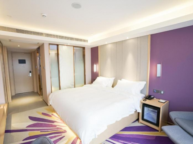 Lavande Hotel Jingmen Planet World City - Hubei