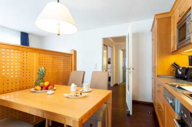 Villa Helene mit Meerblick in Top Lage - Nixe mit Strandkorb am Strand, saisonal - Ostseebad Binz