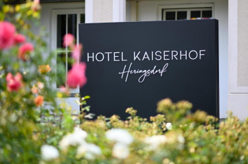 Hotel Kaiserhof Heringsdorf - 黑靈斯多夫 最低房價4718元