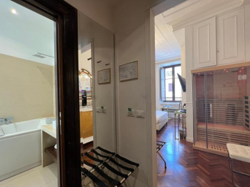 Navona Central Suites Hotel