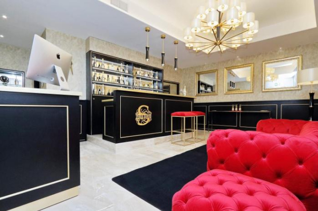 Spanish Diamond Luxury Suites & Jacuzzi - Rome