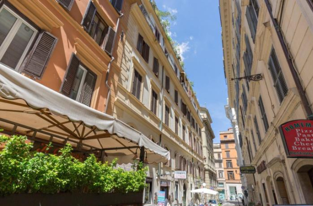 Piazza Barberini - Rome