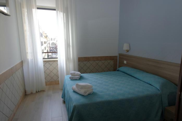 Square Inn - Rome
