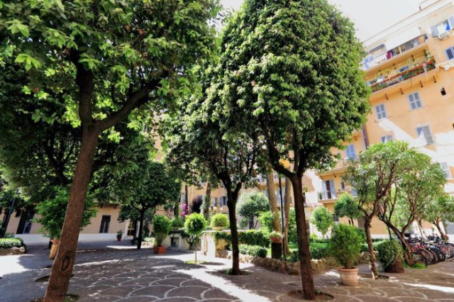 Cozy Leone - My Extra Home - Rome