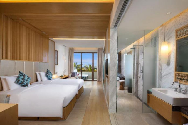 Thousand Cranes Sanya Yazhou Bay Int'l Exchange Centre, Curio by Hilton - Henan
