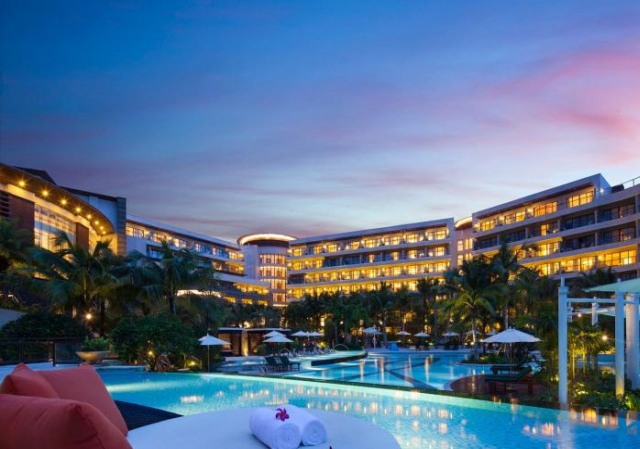 Thousand Cranes Sanya Yazhou Bay Int'l Exchange Centre, Curio by Hilton - Henan