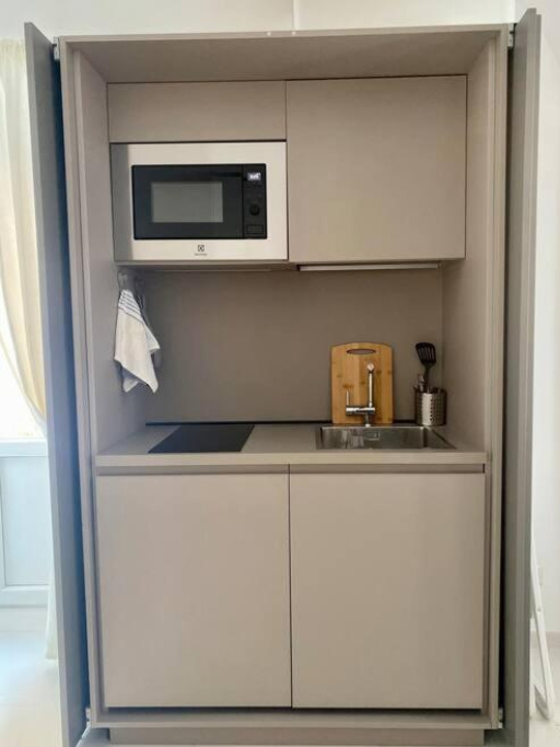 Cozy new studio in the center of Sanremo with balcony - 聖雷莫