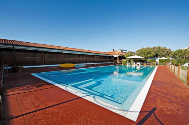 La Bougainville Tuscan Riviera B&B and Beach Club - Viareggio