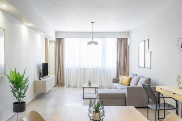 Divine 2BR Apartment in the Heart of Athens - 雅典
