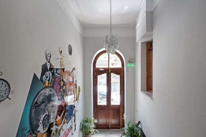 Image Alt
