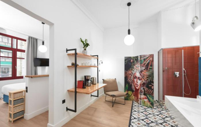The Maroon Bottle Hotel - Thessaloniki
