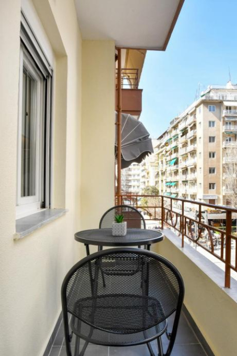 #SKGH Amellie & Αtlanta & Apollonia Suites - NavarinoSquare View - 塞薩羅尼基