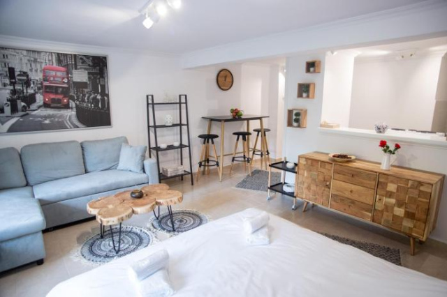 Thessaloniki Center Small Studio Apartment - 塞薩羅尼基