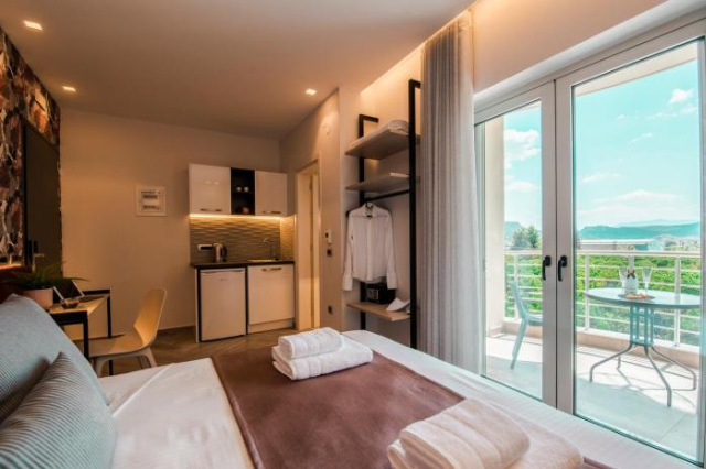 Frunze Luxury Apartments - 納夫普利翁