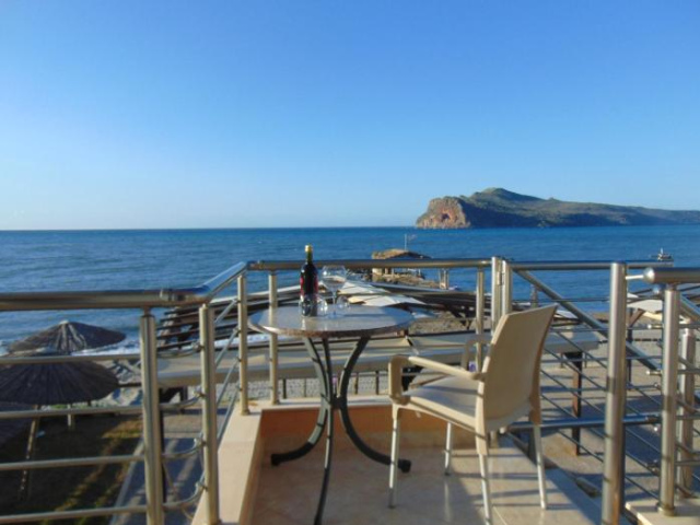 Litinas Casa - In Front of the Sea - Chania