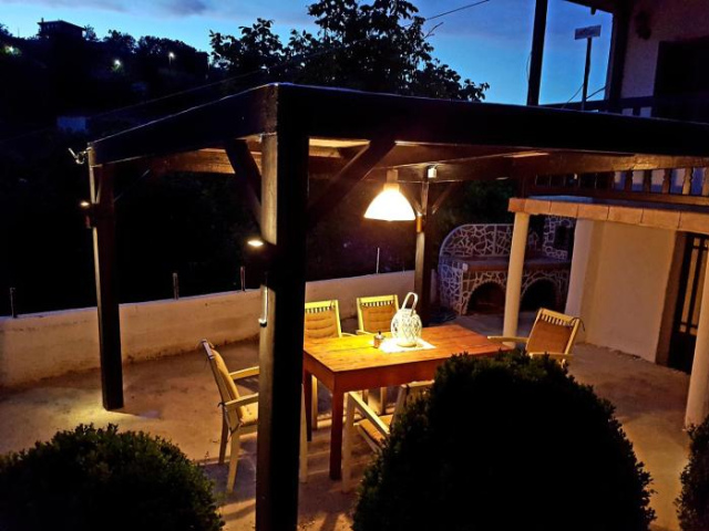 Proias Guesthouse 7km from Meteora!At village VLACHAVA - 卡蘭巴卡