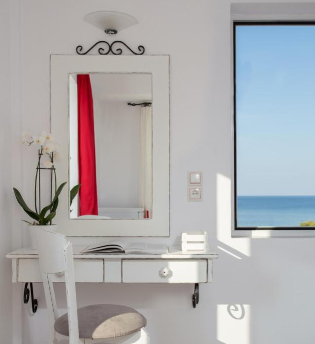 Iris Beach Hotel - Monemvasia