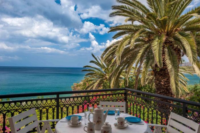 Douka Sea Front Residencies - Monemvasia