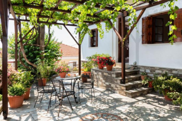 Elatos Country House