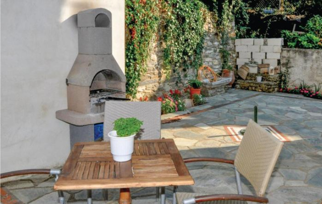 Nice home in Portaria with 5 Bedrooms, Jacuzzi and Outdoor swimming pool - Portaria