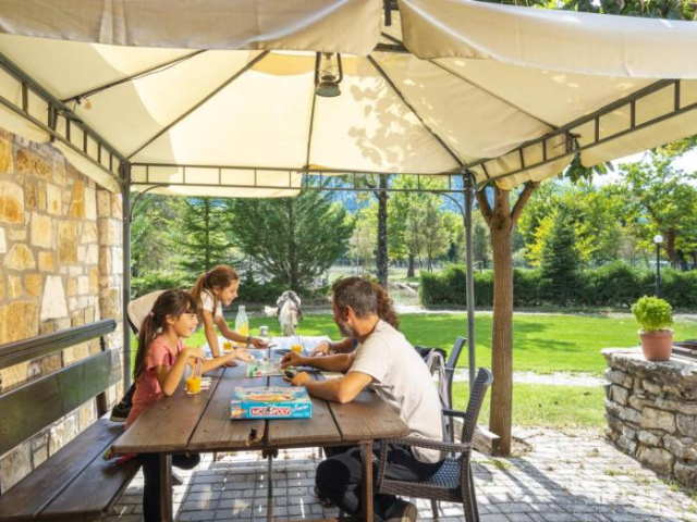 Ninemia Stay and Play - Karpenisi