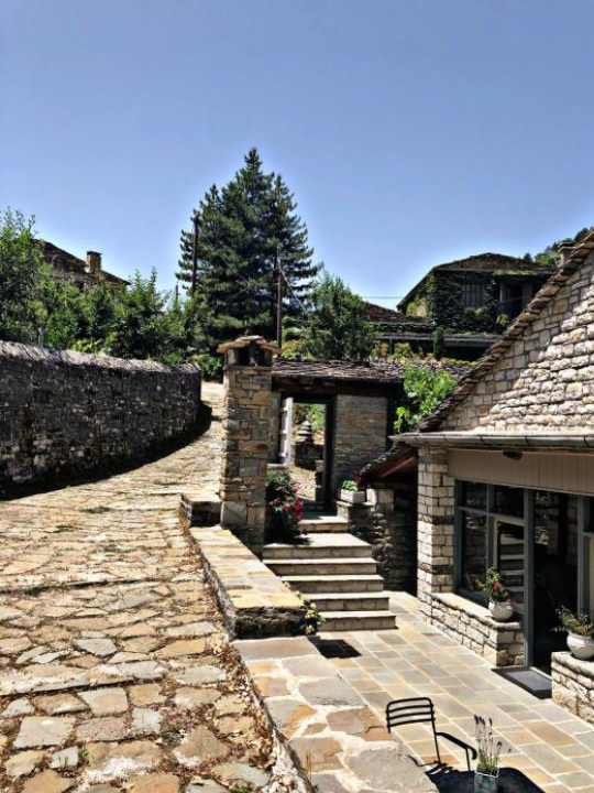 Konaki Hotel - Papigo