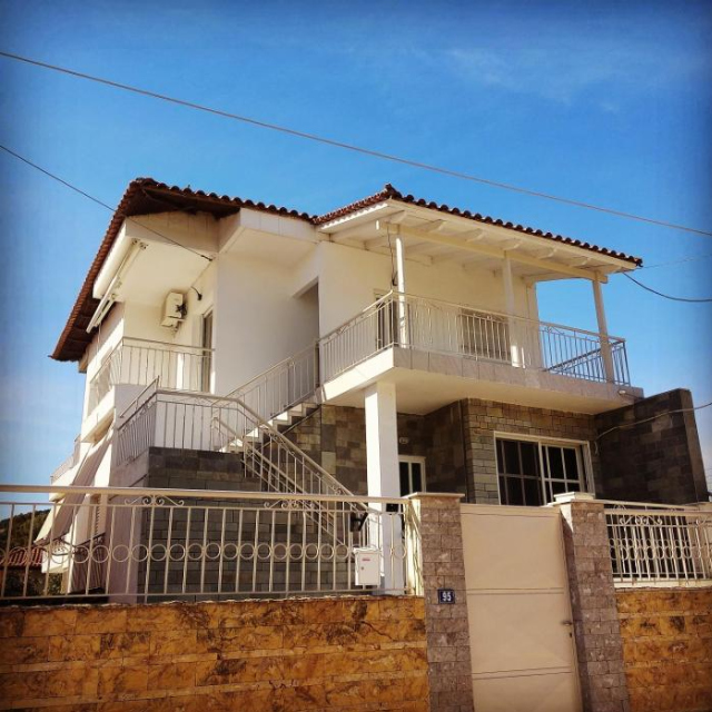 Yoga Euphoria seaside apartment - Artemida
