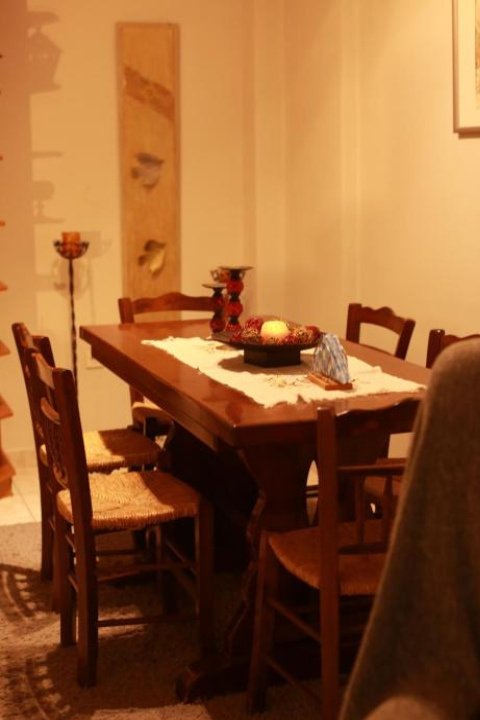 Artemis Homestay, Two-Bedroom Apartment - Artemida