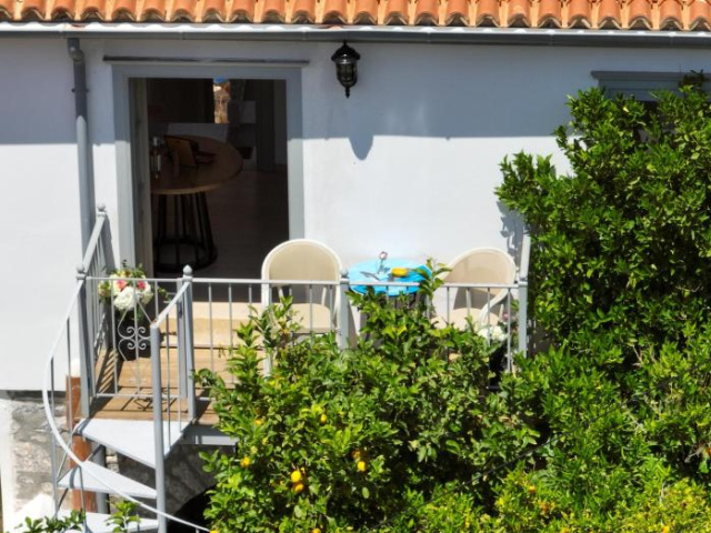 LIVIN HYDRA 2 -Luxury Apartments - Hydra