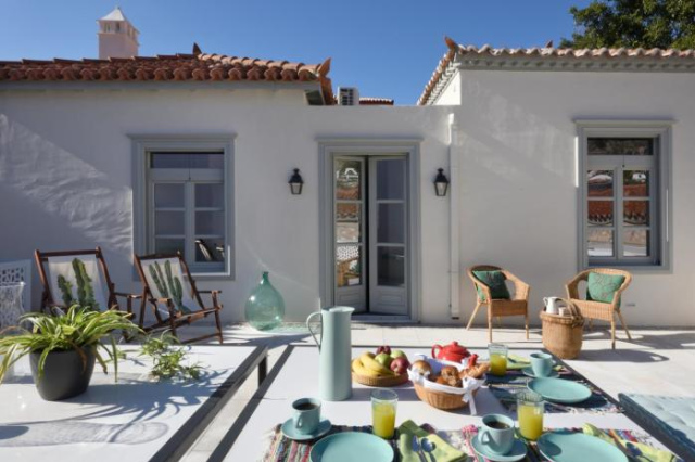 Cactus Hydra - Art Apartments - Hydra