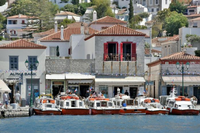 Hydra Port Apartments-Serenity - Hydra