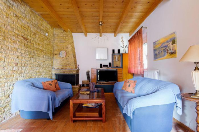Porto Rafti Family 4BD Maisonette with Garden - 韋拉弗洛納