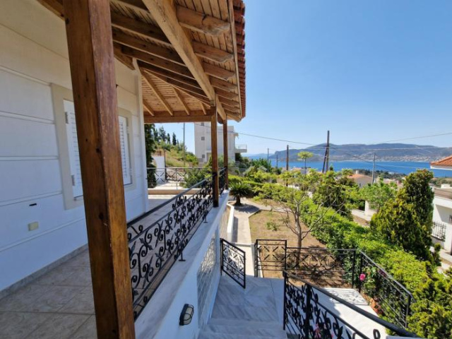 Villa Liana : Luxury Villa With Fantastic Sea View, Near Airport - 韋拉弗洛納
