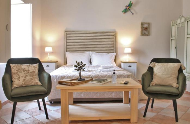 For4 seasons new-home2 near airport - 斯巴達