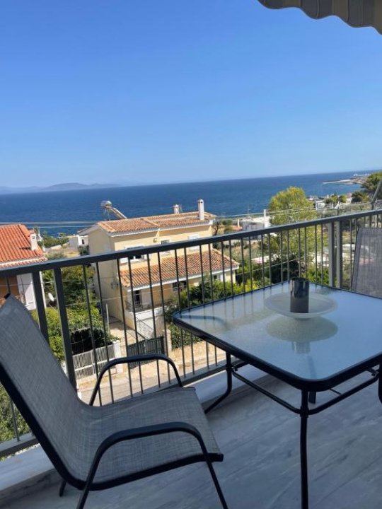 Sunrise pearl in Attika Riviera apt and Parking - Rafina