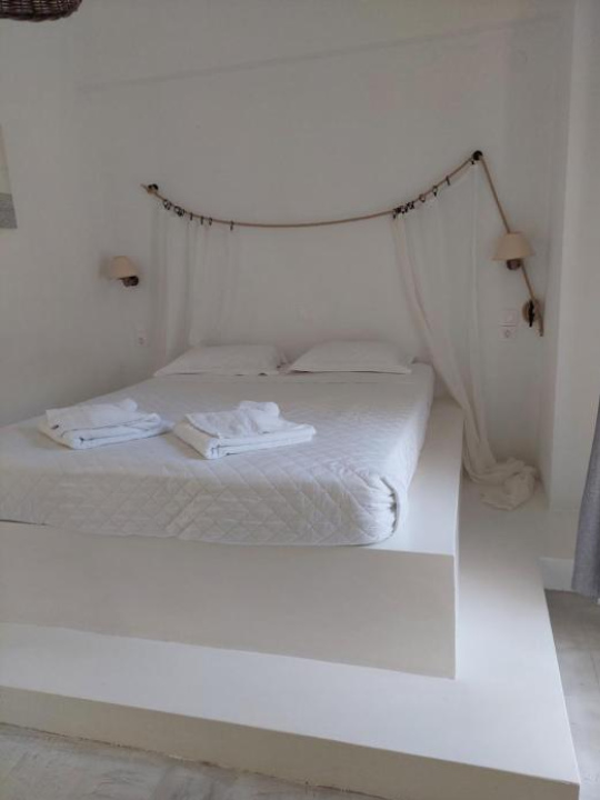 Golden Star Praxitelous - Agia Marina
