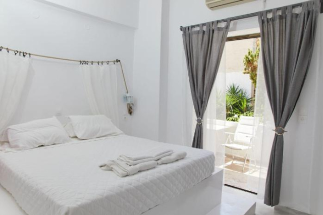 Golden Star Praxitelous - Agia Marina