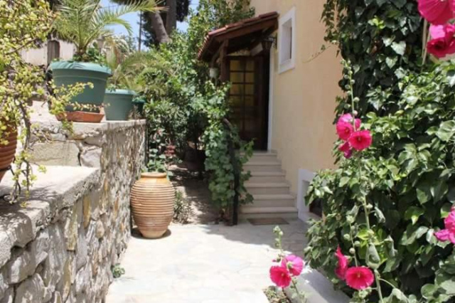 Artemis Rooms - Agia Marina