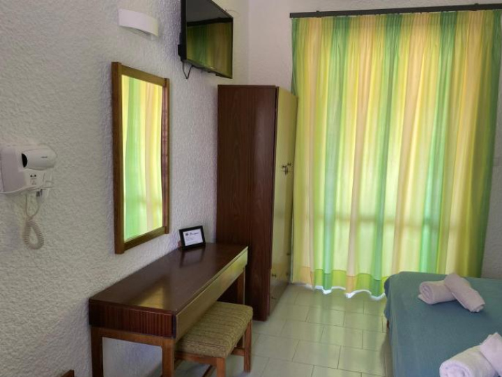 Image Alt