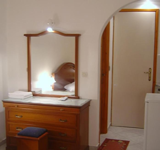 Costantonia Holiday Apartments - Agia Marina