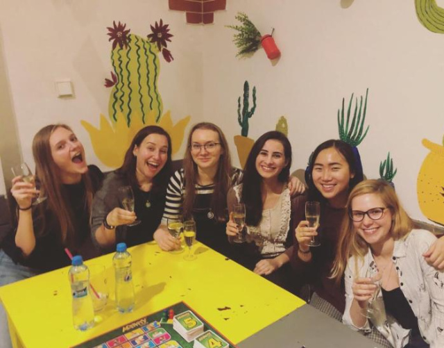 Travel & Joy Backpackers Hostel - Prague