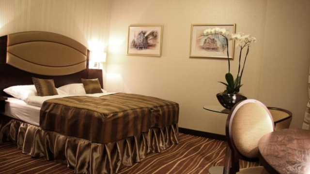 Casino&Hotel Admiral Alžbětín - 澤勒茲納