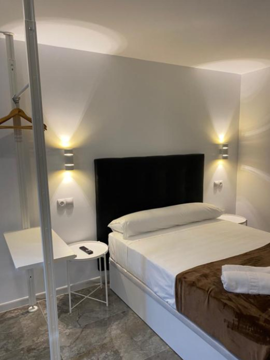 Hostal Alaska - Madrid
