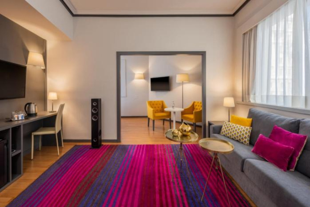 Hotel Madrid Plaza de España, Affiliated by Meliá - Madrid