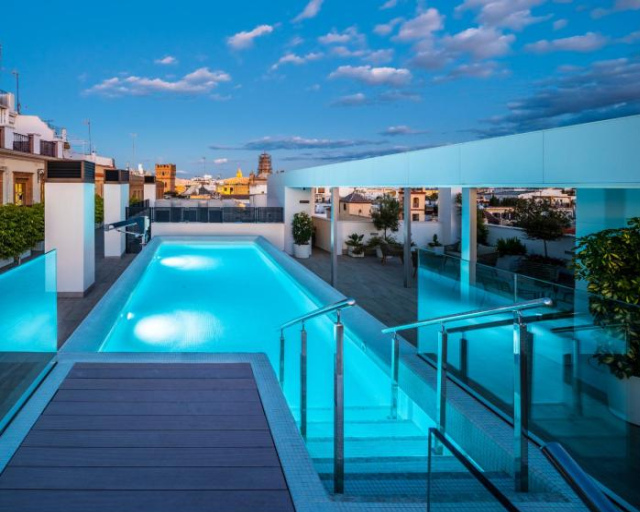 nQn Aparts & Suites Sevilla - Seville