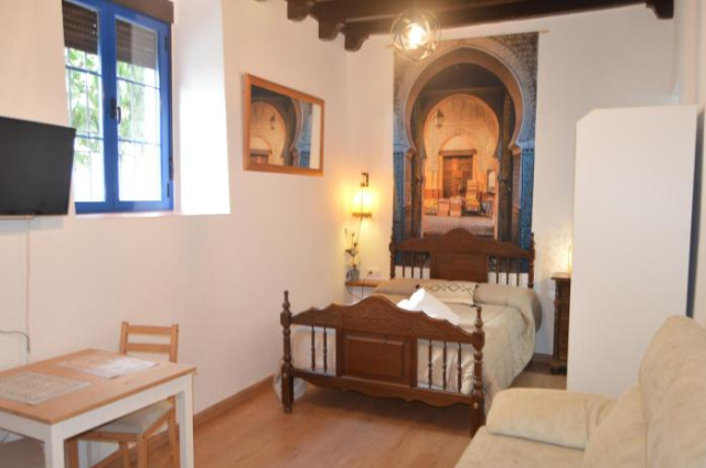 ALCAZAR VIEJO PARKING Tourist Córdoba - 科爾多瓦