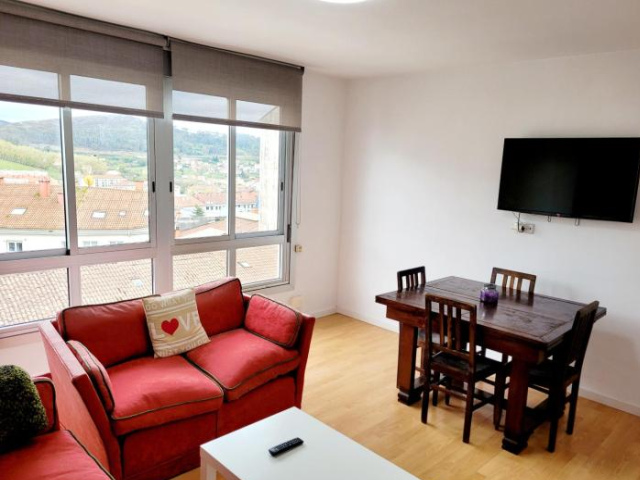 Amplio piso con vistas en la entrada del camino C4 - 聖地亞哥－德孔波斯特拉