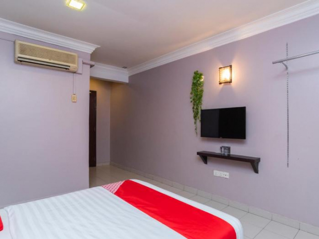 OYO 44027 Golden Horse Hotel - Johor Bahru