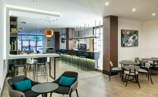 Hotel Ilunion Bilbao - Bilbao